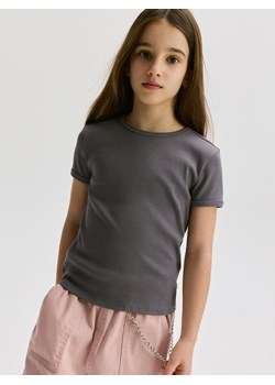 Reserved - Prążkowany t-shirt - fioletowy ze sklepu Reserved w kategorii Bluzki dziewczęce - zdjęcie 185746552