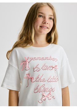 Reserved - T-shirt z aplikacją - złamana biel ze sklepu Reserved w kategorii Bluzki dziewczęce - zdjęcie 185751591