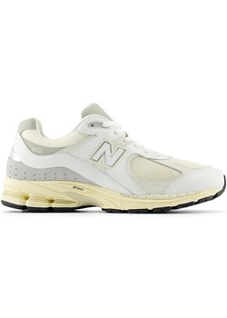 Buty unisex New Balance M2002RIA – białe ze sklepu New Balance Poland w kategorii Buty sportowe męskie - zdjęcie 185752582