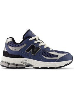 Buty dziecięce New Balance PC2002PQ – granatowe ze sklepu New Balance Poland w kategorii Buty sportowe dziecięce - zdjęcie 185753032