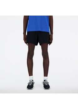 Spodenki męskie New Balance MS41511BK – czarne ze sklepu New Balance Poland w kategorii Spodenki męskie - zdjęcie 185753053