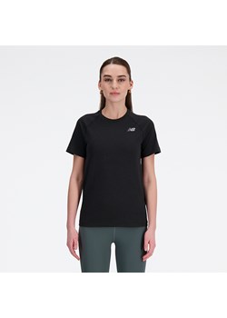 Koszulka damska New Balance WT41123BKH – czarna ze sklepu New Balance Poland w kategorii Bluzki damskie - zdjęcie 185753331