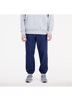 Spodnie męskie New Balance MP31503NNY – granatowe ze sklepu New Balance Poland w kategorii Spodnie męskie - zdjęcie 185753400
