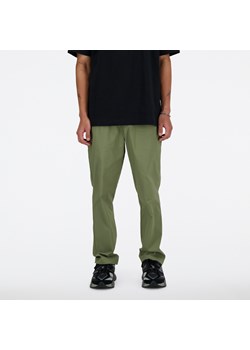 Spodnie męskie New Balance MP41575DEK – zielone ze sklepu New Balance Poland w kategorii Spodnie męskie - zdjęcie 185753432