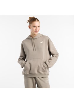 Bluza damska New Balance WT51947DOK – beżowa ze sklepu New Balance Poland w kategorii Bluzy damskie - zdjęcie 185753832