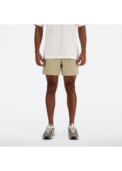 Spodenki męskie New Balance MS41517SOT – beżowe ze sklepu New Balance Poland w kategorii Spodenki męskie - zdjęcie 185753944
