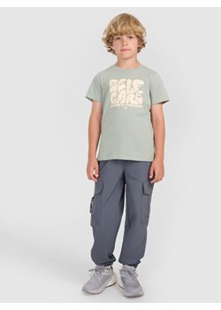 Chłopięcy t-shirt z nadrukiem 4F 4FJRAW25TTSHM3205 - zielony ze sklepu Sportstylestory.com w kategorii T-shirty chłopięce - zdjęcie 185755874