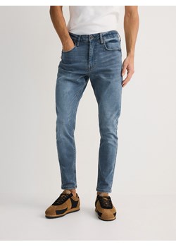 Reserved - Jeansy skinny z efektem sprania - indigo jeans - id: YQ350-57J - marki Reserved - 185757002 Reserved - Jeansy skinny z efektem sprania - indigo jeans ze sklepu Reserved w kategorii Jeansy męskie - zdjęcie 185757002