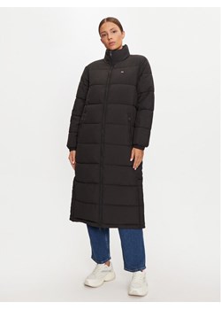 Tommy Jeans Płaszcz zimowy DW0DW19918 Czarny Regular Fit ze sklepu MODIVO w kategorii Kurtki damskie - zdjęcie 185761580