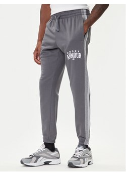Under Armour Spodnie dresowe Ua Rival Fleece Colorblock 6003954 Szary Loose Fit ze sklepu MODIVO w kategorii Spodnie męskie - zdjęcie 185761623