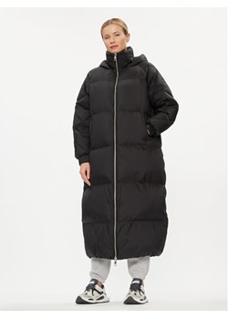 Tommy Hilfiger Płaszcz zimowy Modern WW0WW38918 Czarny Regular Fit ze sklepu MODIVO w kategorii Płaszcze damskie - zdjęcie 185761740