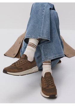 Reserved - Sneakersy ze skórzanymi wstawkami - brązowy ze sklepu Reserved w kategorii Buty sportowe męskie - zdjęcie 185765581