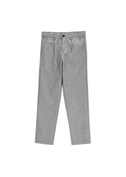 Coccodrillo Spodnie materiałowe WC5119102EJB Szary Slim Fit ze sklepu MODIVO w kategorii Spodnie chłopięce - zdjęcie 185768254