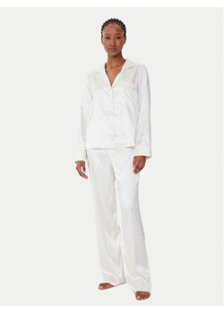 Guess Piżama O5BX05 W4732 Écru Regular Fit ze sklepu MODIVO w kategorii Piżamy damskie - zdjęcie 185768320