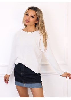 SWETER Z OKRĄGŁYM DEKOLTEM- BIAŁY ze sklepu olika.com.pl w kategorii Swetry damskie - zdjęcie 185768832