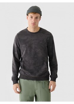Męska bluza dresowa nierozpinana bez kaptura 4F 4FRAW24TSWSM2052 - szara ze sklepu Sportstylestory.com w kategorii Bluzy męskie - zdjęcie 185769682