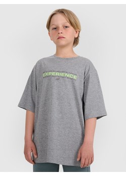 Chłopięcy t-shirt z nadrukiem 4F 4FJRAW25TTSHM3166- szary ze sklepu Sportstylestory.com w kategorii T-shirty chłopięce - zdjęcie 185769791