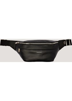 Calvin Klein Saszetka nerka ze sklepu Gomez Fashion Store w kategorii Nerki - zdjęcie 185771221