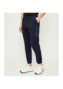 Tommy Hilfiger Spodnie jogger | Regular Fit ze sklepu Gomez Fashion Store w kategorii Spodnie męskie - zdjęcie 185776070
