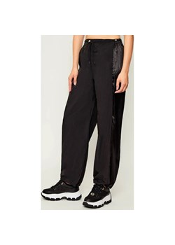 Liu Jo Sport Spodnie | Relaxed fit ze sklepu Gomez Fashion Store w kategorii Spodnie damskie - zdjęcie 185776153