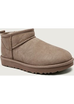 UGG Skórzane śniegowce CLASSIC ULTRA MINI | z dodatkiem wełny ze sklepu Gomez Fashion Store w kategorii Śniegowce damskie - zdjęcie 185787631