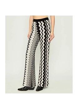 AKEP Spodnie dzianinowe | flare fit | z dodatkiem wełny ze sklepu Gomez Fashion Store w kategorii Spodnie damskie - zdjęcie 185788592