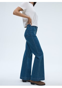 Mohito - Jeansy flare - niebieski ze sklepu Mohito w kategorii Jeansy damskie - zdjęcie 185804873