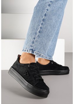 Czarne Zamszowe Sneakersy na Grubej Podeszwie z Metaliczną Ozdobą Messle ze sklepu born2be.pl w kategorii Buty sportowe damskie - zdjęcie 185808223