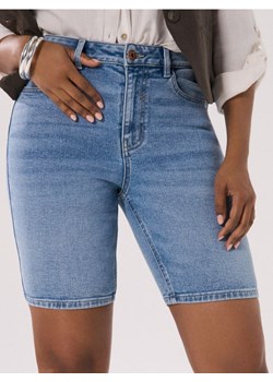 Sinsay - Szorty jeansowe high waist - niebieski ze sklepu Sinsay w kategorii Szorty - zdjęcie 185811870