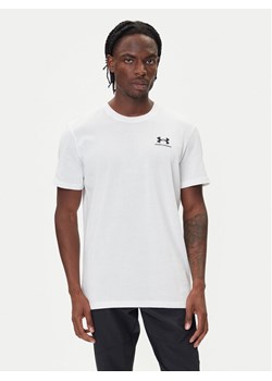 Under Armour T-Shirt Ua Logo Emb 1373997 Biały Relaxed Fit ze sklepu MODIVO w kategorii T-shirty męskie - zdjęcie 185813543