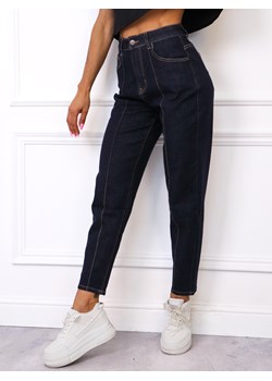 SPODNIE JEANSOWE MOM FIT Z PRZESZYCIAMI Z PRZODU NOGAWEK- GRANATOWE - id: 20189 - marki Olika - 185818004 SPODNIE JEANSOWE MOM FIT Z PRZESZYCIAMI Z PRZODU NOGAWEK- GRANATOWE ze sklepu olika.com.pl w kategorii Jeansy damskie - zdjęcie 185818004