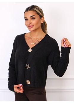 SWETER ZAPINANY NA ZŁOTE BROSZKI- CZARNY ze sklepu olika.com.pl w kategorii Swetry damskie - zdjęcie 185818021