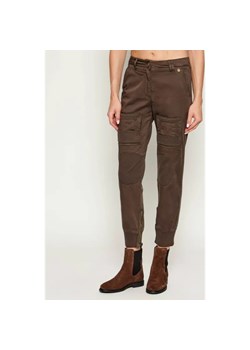 Aeronautica Militare Spodnie cargo ANTI-G | Slim Fit ze sklepu Gomez Fashion Store w kategorii Spodnie damskie - zdjęcie 185825890
