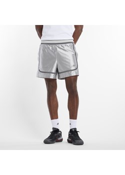 Spodenki męskie New Balance MS51608RCD – srebrne ze sklepu New Balance Poland w kategorii Spodenki męskie - zdjęcie 185826622
