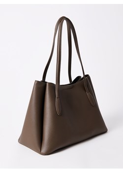Mohito - Torebka z brelokiem - brązowy ze sklepu Mohito w kategorii Torby Shopper bag - zdjęcie 185828913