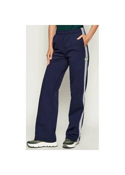 Lacoste Spodnie dresowe | Regular Fit ze sklepu Gomez Fashion Store w kategorii Spodnie damskie - zdjęcie 185831681