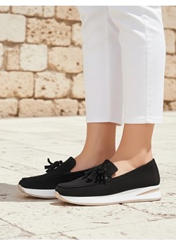 Loafers damskie Aelia czarne z zamszowej skóry ekologicznej koturn 4 cm ze sklepu royalfashion.pl w kategorii Mokasyny damskie - zdjęcie 185831921