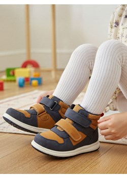 Sinsay - Buty trekkingowe - żółty ze sklepu Sinsay w kategorii Buty trekkingowe dziecięce - zdjęcie 185836990