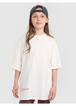 Dziewczęcy t-shirt oversize z nadrukiem 4F 4FJRAW25TTSHF3187 - biały ze sklepu Sportstylestory.com w kategorii Bluzki dziewczęce - zdjęcie 185837522