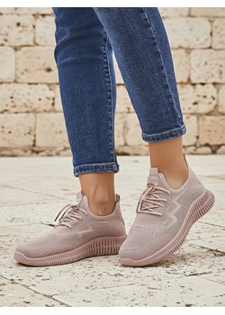 Aurelia Rosa – damskie buty sportowe Royalfashion z tkaniny, różowe, płaski obcas ze sklepu royalfashion.pl w kategorii Buty sportowe damskie - zdjęcie 185838633