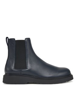 Sztyblety Calvin Klein Combat Ess Chelsea Boot Lth YM0YM01374 Granatowy ze sklepu eobuwie.pl w kategorii Buty zimowe męskie - zdjęcie 185839540