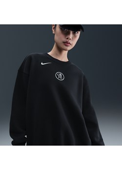 Damska piłkarska bluza dresowa z półokrągłym dekoltem o kroju oversize Nike Total 90 Chelsea F.C. Phoenix Fleece (wersja trzecia) - Czerń ze sklepu Nike poland w kategorii Bluzy damskie - zdjęcie 185841571