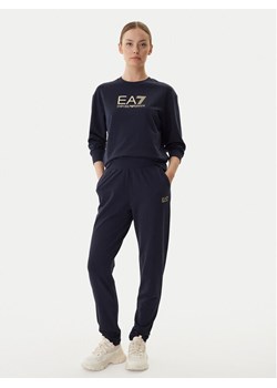 EA7 Emporio Armani Dres 7W000115 AF13135 MB235 Granatowy Regular Fit ze sklepu MODIVO w kategorii Dresy damskie - zdjęcie 185868530