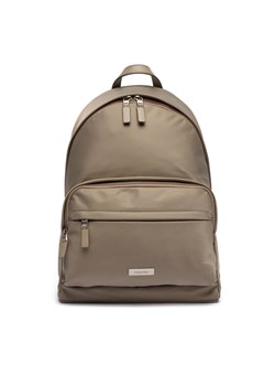 Calvin Klein Plecak Sleek Round LV04D3143G Beżowy ze sklepu MODIVO w kategorii Plecaki - zdjęcie 185868820