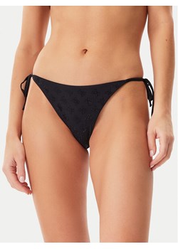 Guess Góra od bikini E5GJ13 MC040 Czarny Regular Fit ze sklepu MODIVO w kategorii Odzież plażowa - zdjęcie 185868854