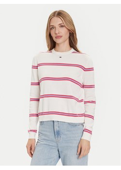 Tommy Jeans Sweter Essential DW0DW20159 Écru Regular Fit ze sklepu MODIVO w kategorii Swetry damskie - zdjęcie 185869420