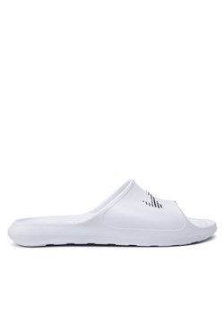 Nike Klapki Victori One Shwer Slide CZ7836 100 Biały ze sklepu MODIVO w kategorii Klapki damskie - zdjęcie 185869661