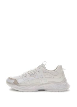 Guess Sneakersy 178499 Biały ze sklepu MODIVO w kategorii Buty sportowe męskie - zdjęcie 185869820
