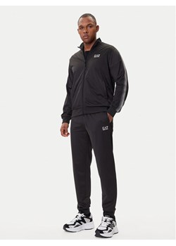 EA7 Emporio Armani Dres 7M000970 AF12449 UC001 Czarny Regular Fit ze sklepu MODIVO w kategorii Dresy męskie - zdjęcie 185869954