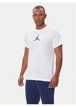 Nike T-Shirt CW5190 102 Biały Regular Fit ze sklepu MODIVO w kategorii T-shirty męskie - zdjęcie 185870722